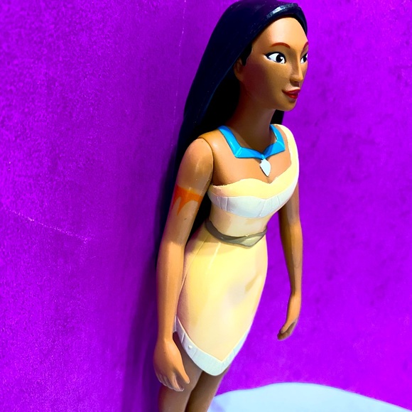 DISNEY VINTAGE 1995 POCAHONTAS INDIAN VINYL DOLL PRINCESS OF POWTAN APPLAUSE 10” - Picture 4 of 12